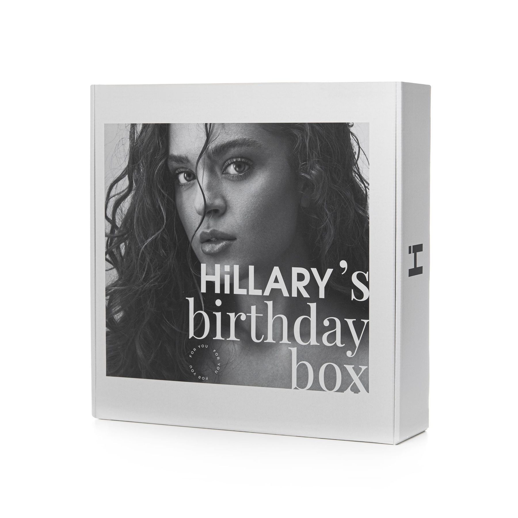 Набір Hillary's Birthday Deluxe Secret Box - купити в інтернет