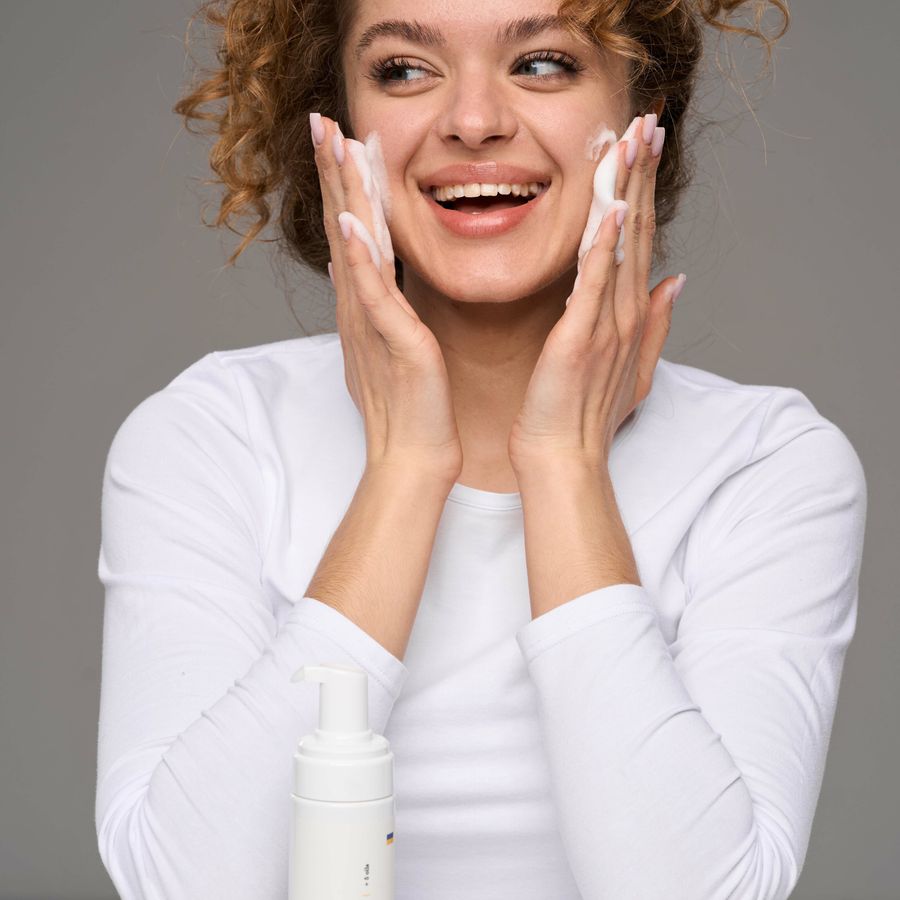 Sunscreen face cream SPF 50 + Set for the care of oily facial skin