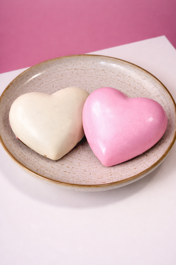 Набір сердець Self-Love Ritual: Dark Affair & Strawberry Pralin&eacute;, 220 г - фото №1